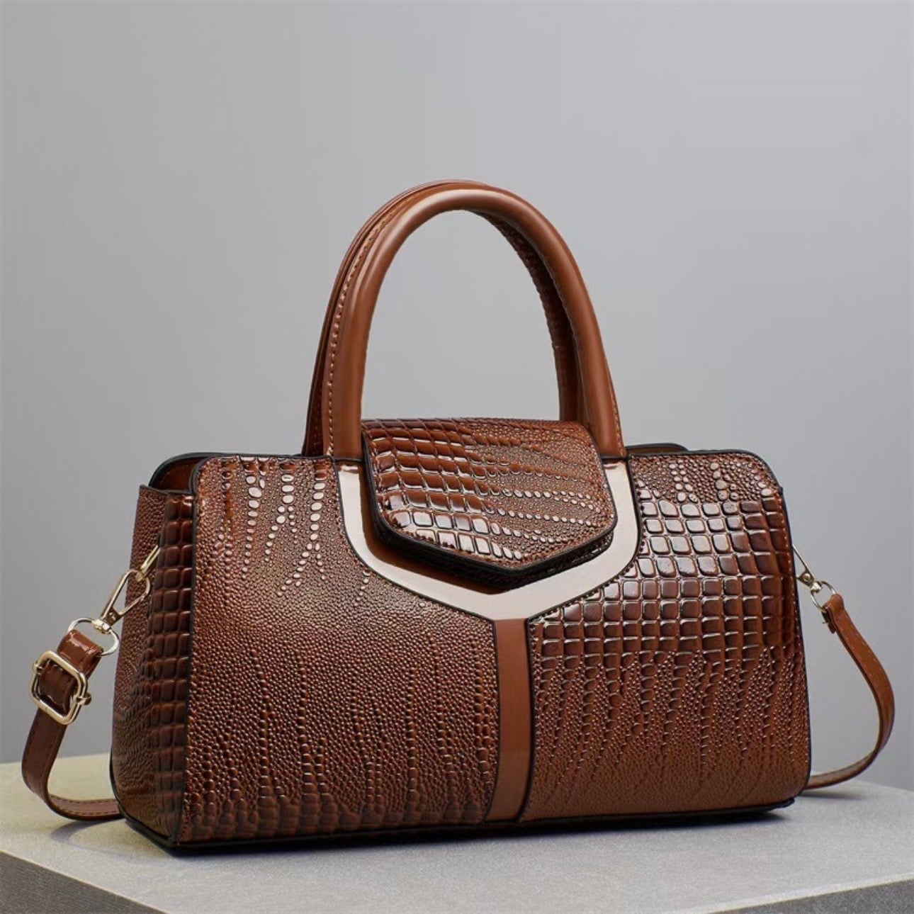 The Elara Bag