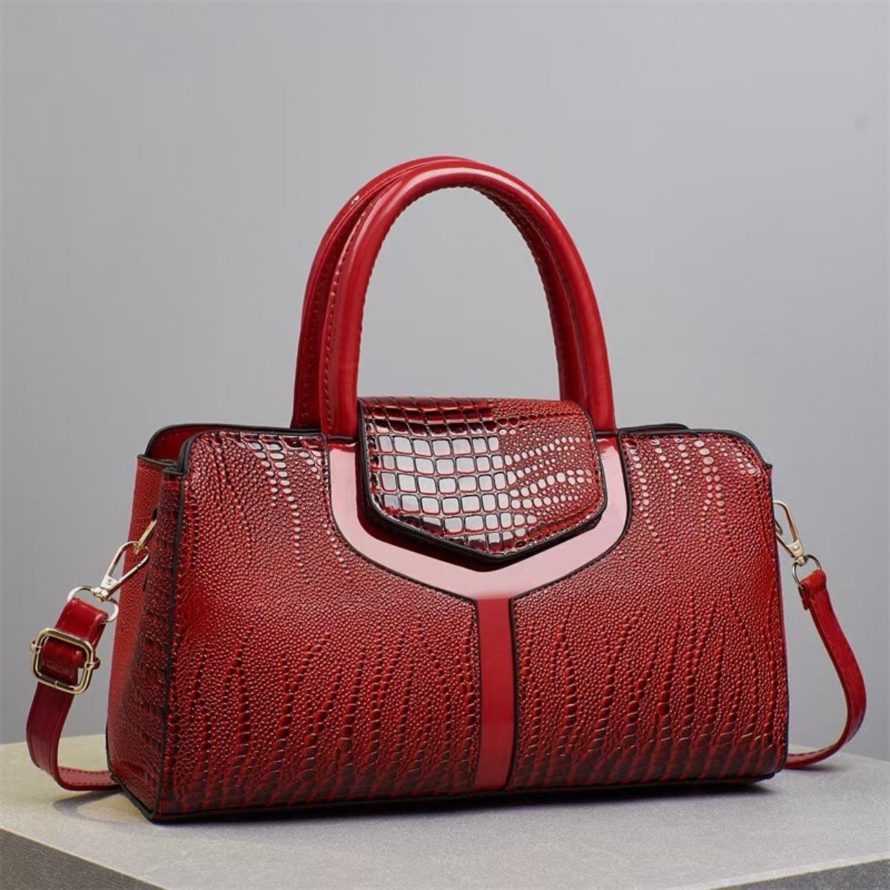 The Elara Bag