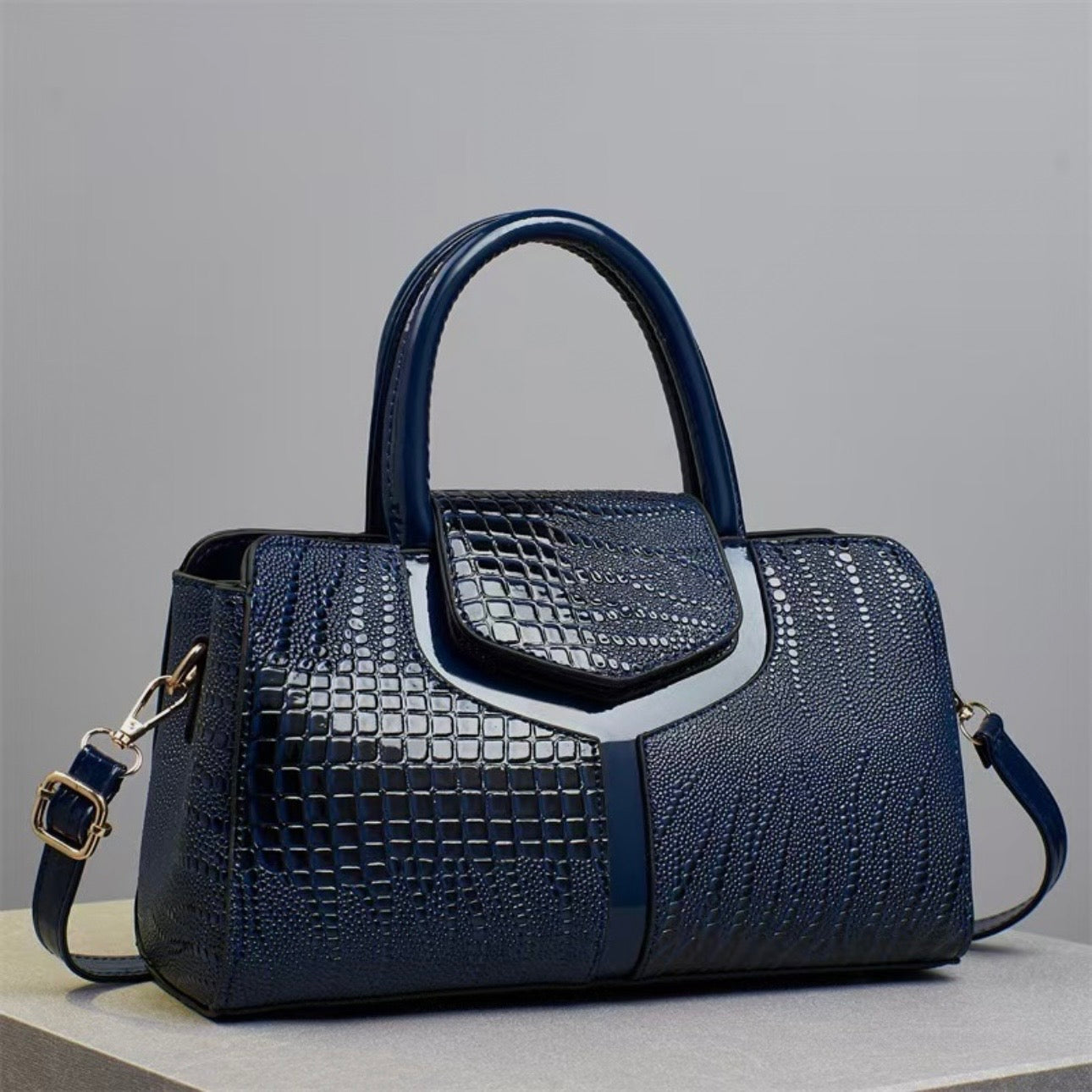 The Elara Bag